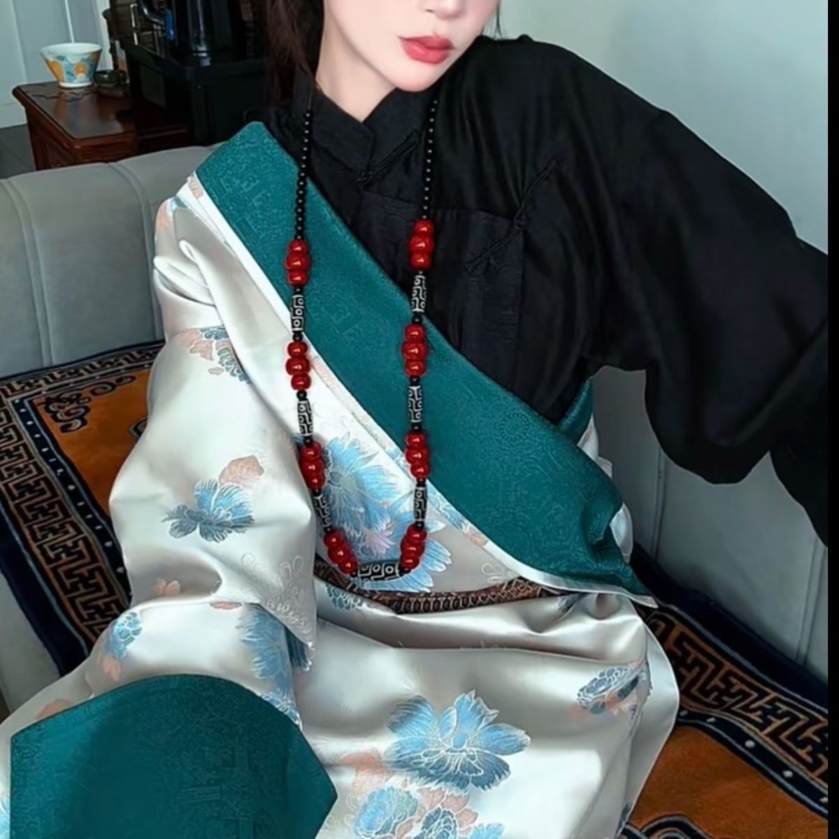 Nowy damski strój butański tyb – Ethnic Fashion Shoot recenzja i cena