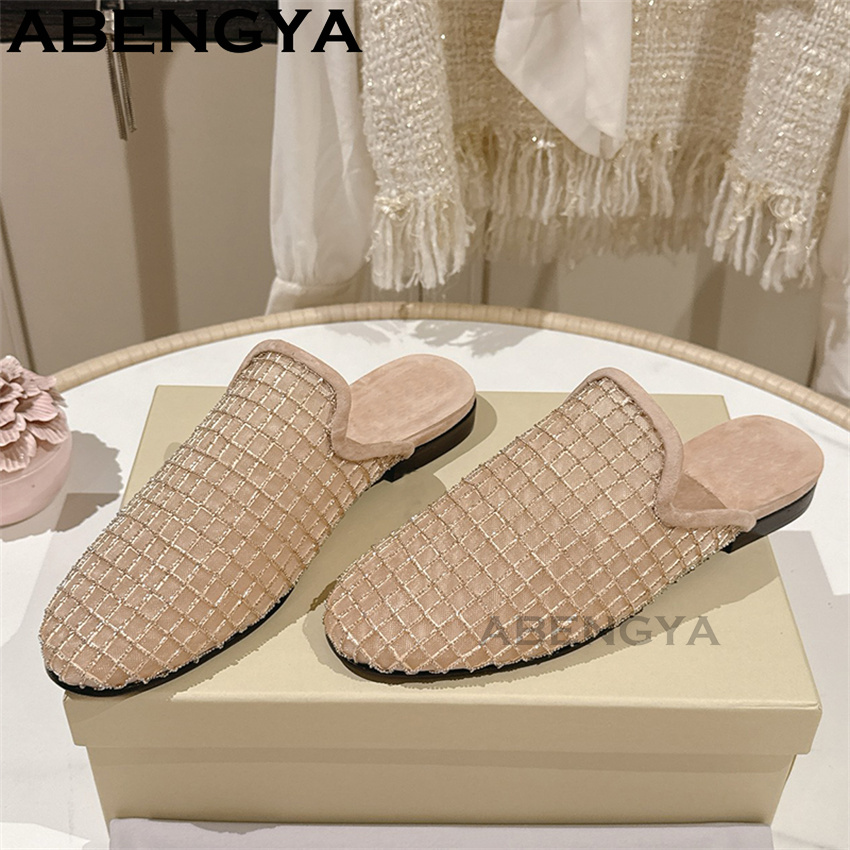 Błyszczące, koronkowe, siatecz – Ethnic And Fashion recenzja i cena