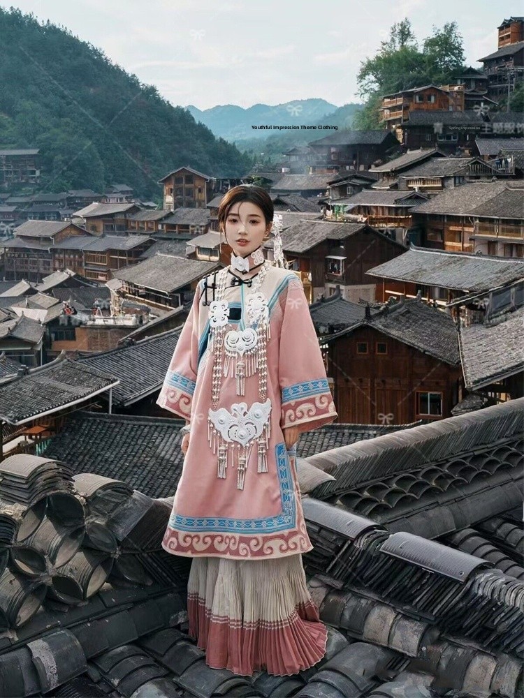 Różowa odzież w stylu etniczny – Ethnic Fashion Shoot recenzja i cena